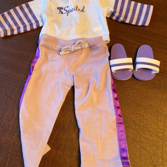American Girl/Our Generation; 6 outfits and accessories! - Picture 3 of 4